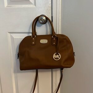 Tan Micheal Kors shoulder bag, with adjustable Crossbody strap